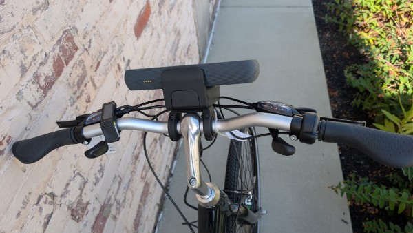 iZip hybrid handlebars and battery