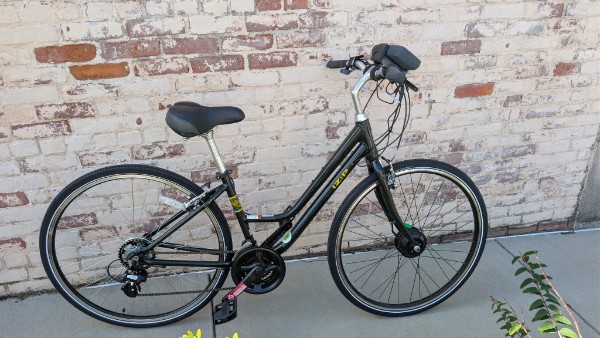 Black iZip hybrid electric bike